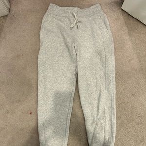 LuluLemon Scuba High Rise Joggers - Size 6